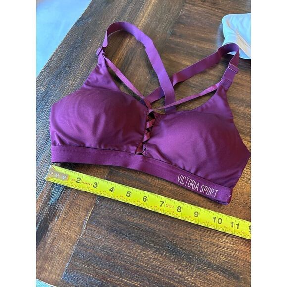 Set of 2 Victoria’s Secret sports bras size 32C - Picture 6 of 9